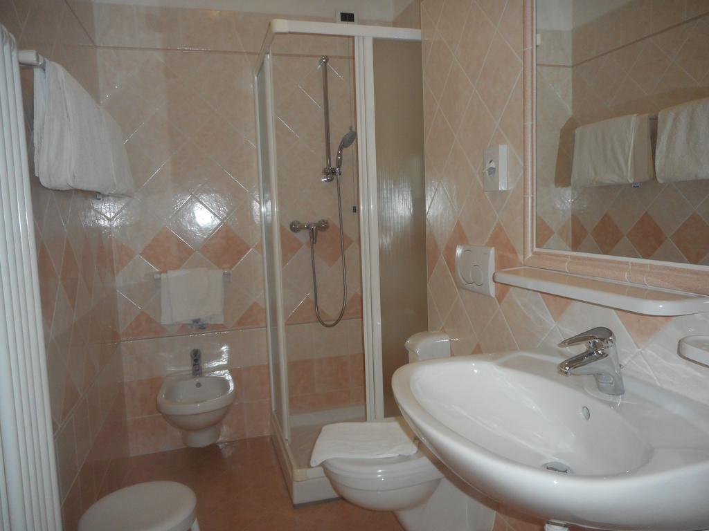 מולבנו Garni Lago Alpino חדר תמונה